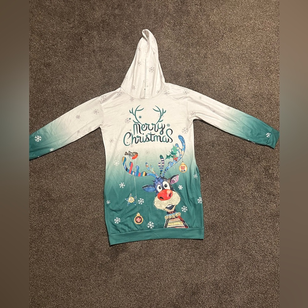 Long Merry Christmas hoodie size M with pockets!